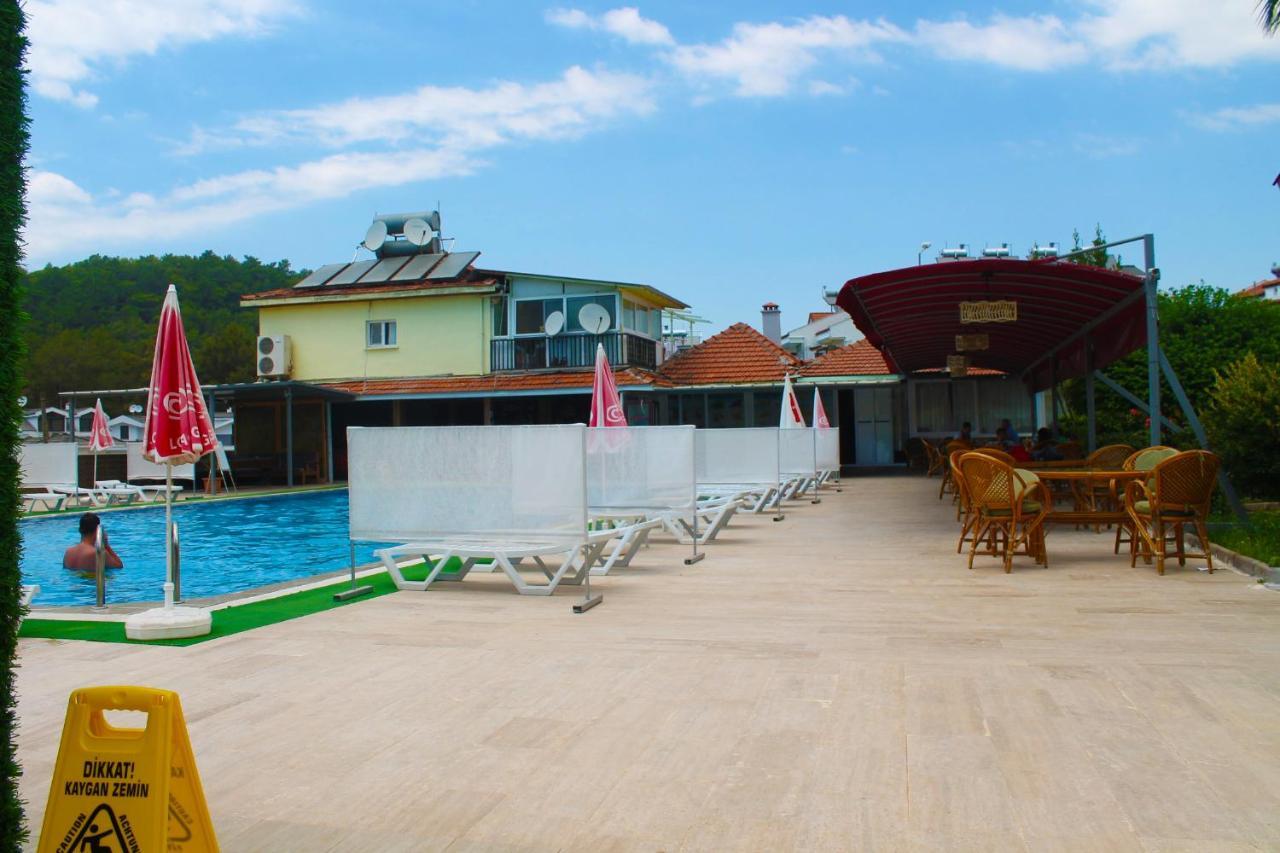 Carmina Hotel ออวาจิค ภายนอก รูปภาพ